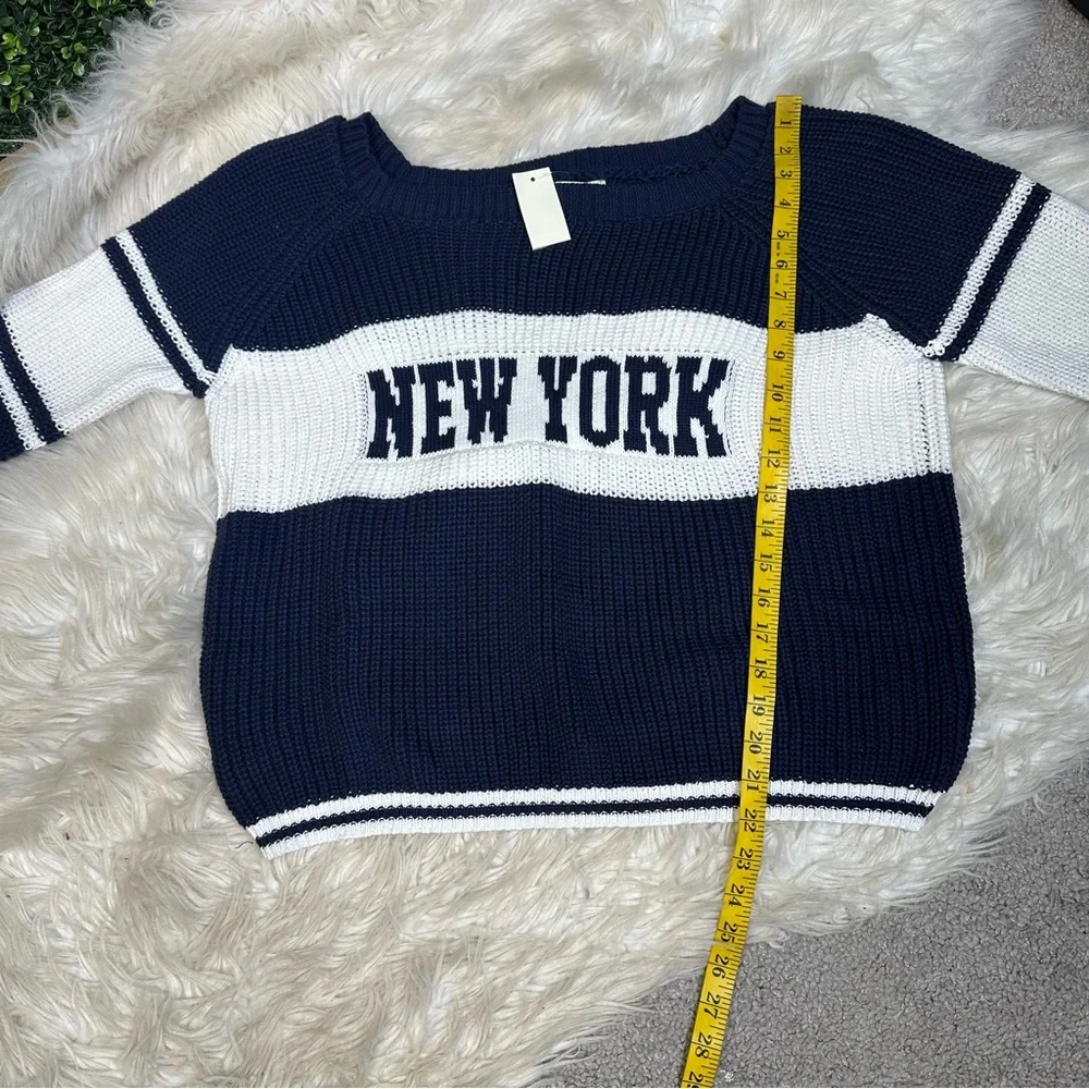 Nwt Aeropostale Navy and White‎ 'New York' spell out knit Sweater